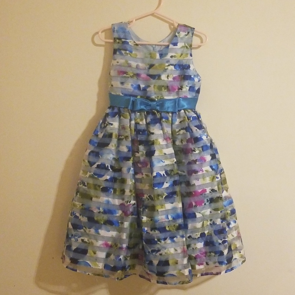 Sz4 little girls party dress